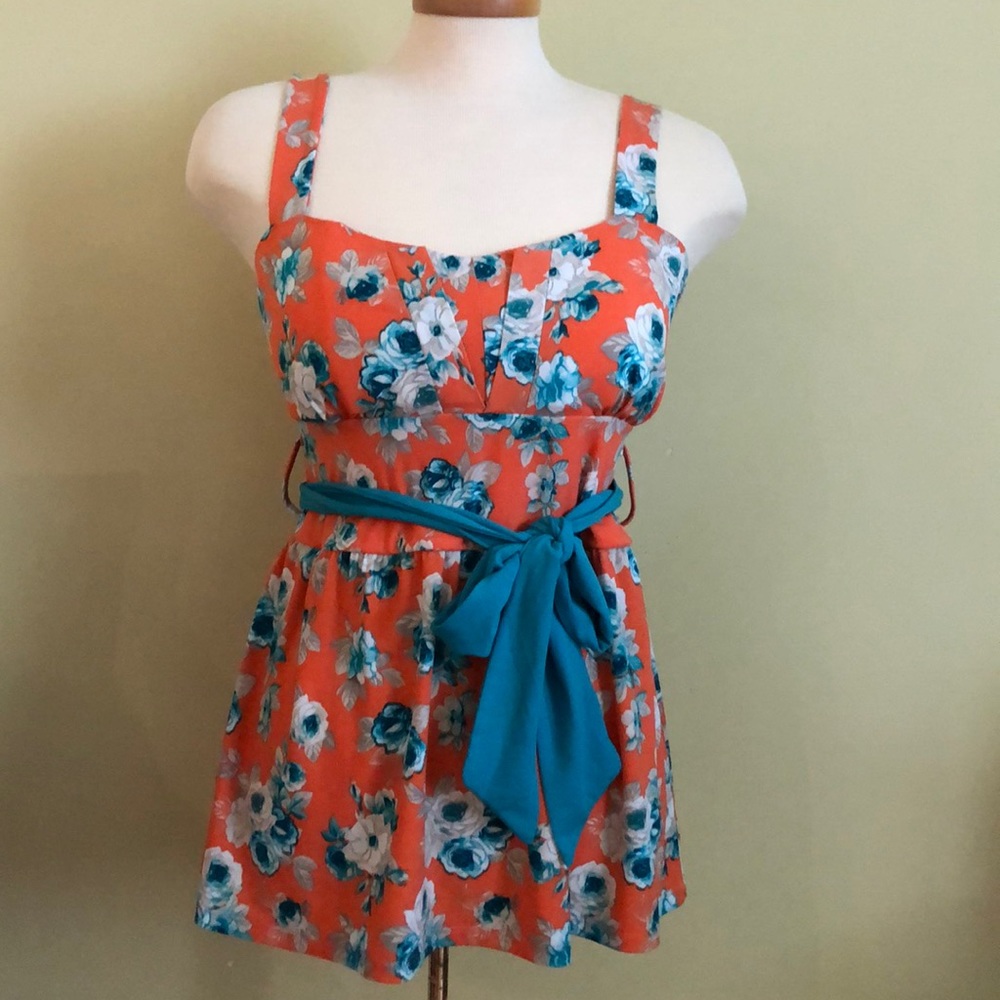 NWT ! Suzy Shier summer top , size L